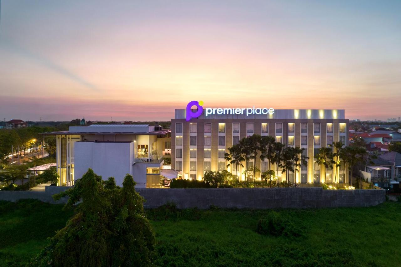 พรีเมียร์ เพลซ สุราบายาแอร์พอร์ต Hotel ซิโดอาร์โจ ภายนอก รูปภาพ