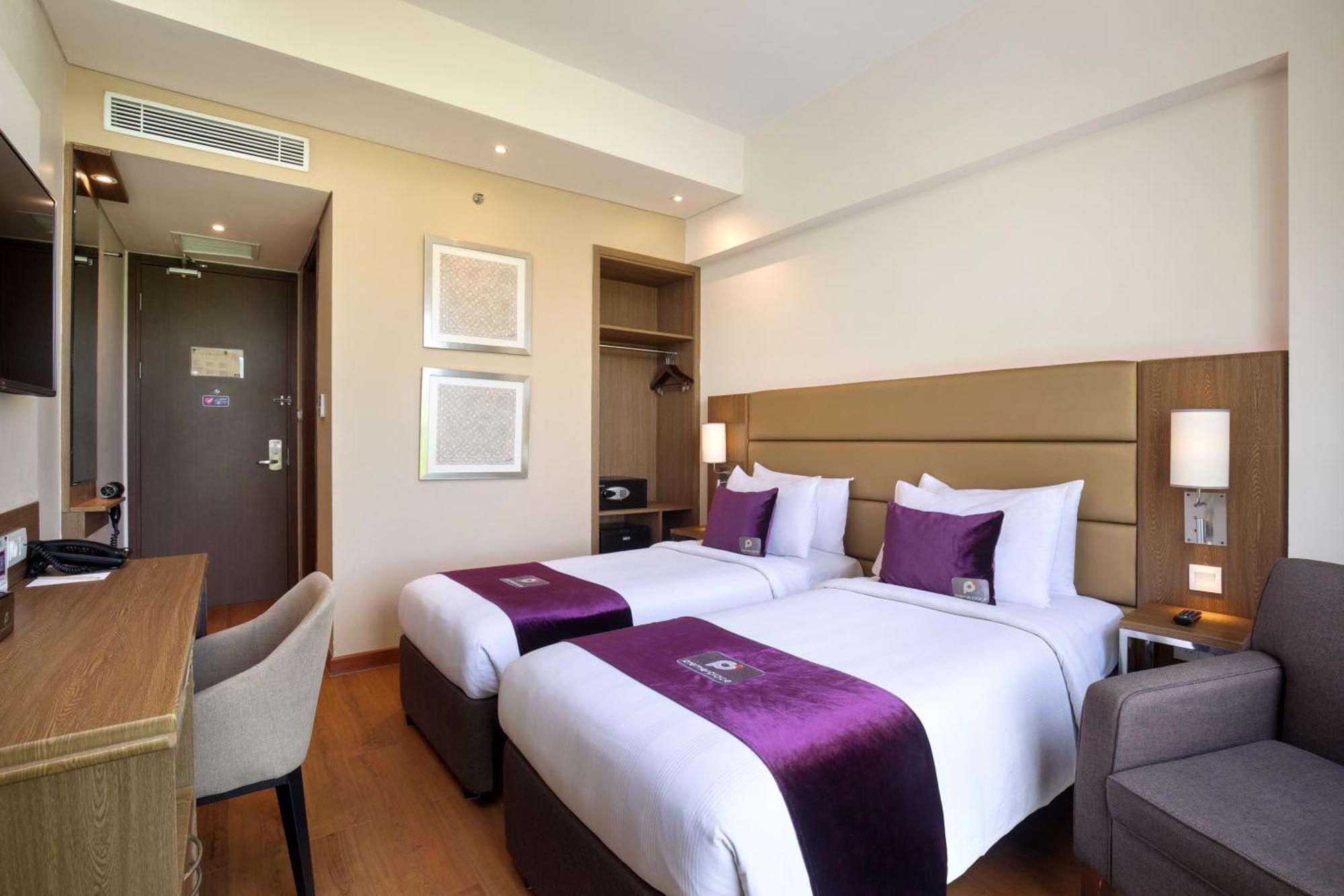 พรีเมียร์ เพลซ สุราบายาแอร์พอร์ต Hotel ซิโดอาร์โจ ภายนอก รูปภาพ